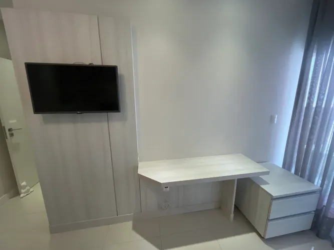 Rack com escrivaninha para quarto
