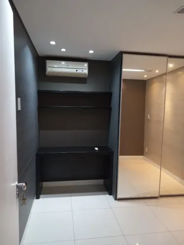 Alugo sala mobiliada, com ar condicionadono.