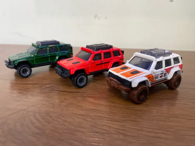 Lote 3 Hotwheels Jeep Cherokee 95 Loose Novos