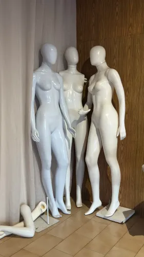 Manequins
