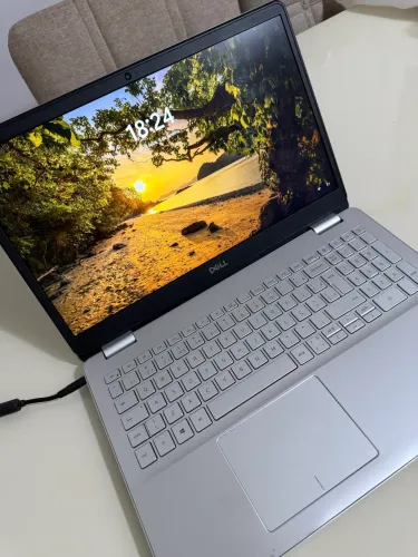 Notebook Dell core i7 8565U 8 GB - Placa de vídeo 2 GB