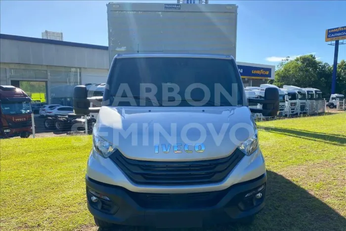 IVECO DAILY 65-180 BAÚ 2024/2025