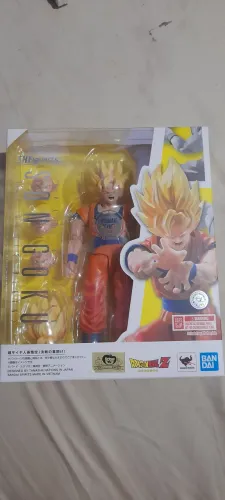 Estou vendendo esta linda peça de dragon ball .