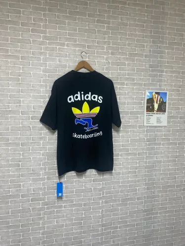 Camisa Adidas Oversized
