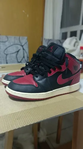 Vende-se tênis nike air jordan 1 mid banned 2020 tamanho 38 preto e vermelho original