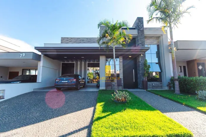 Casa com 3 dormitórios à venda, 188 m² por R$ 2.175.000 - Condomínio Dona Maria José - Ind