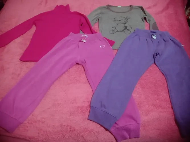 Lote de Roupa de Menina Tamanho 4 e 6 Anos ( Entrego na Estação da descrição) 60,00