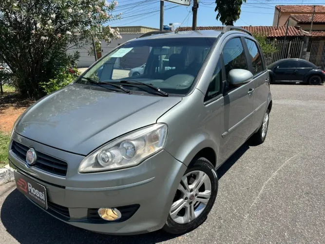 Fiat Idea Attractive 1.4 Fire Flex 8V 5P 2013