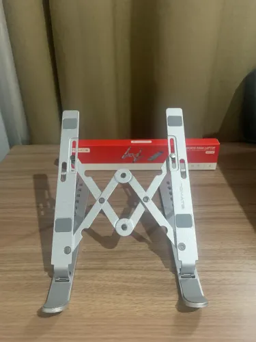 Suporte de mesa em alumínio para notebook