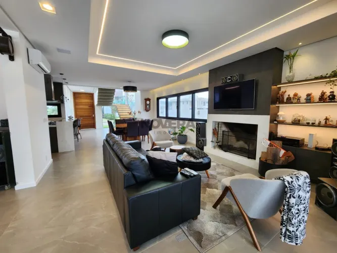 Casa de alto padrão no Veredas com excelente padrão de acabamento