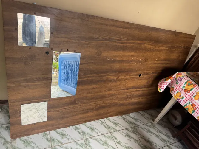 Painel de TV com espelho