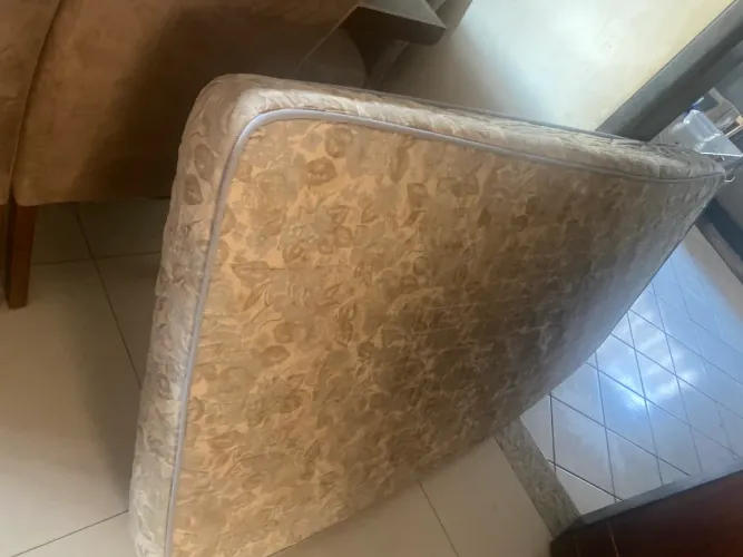 Colchão usadinho espuma ótima