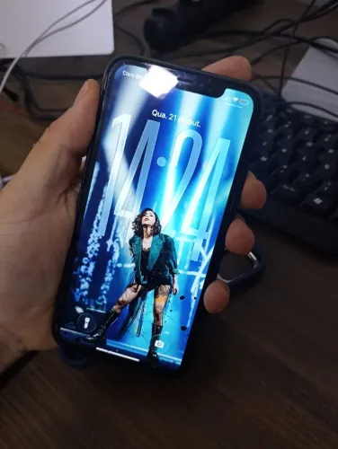 iPhone 11 Preto 128GB + Caixa e Acessórios Usado