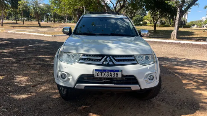 Mitsubishi Pajero Dakar HPE 3.2 4X4 T.I Dies 5P AUT 2015