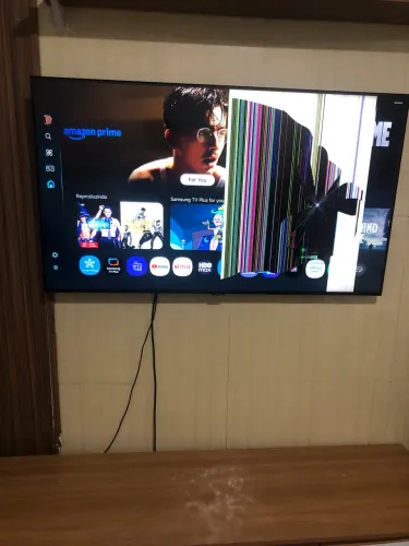 Tv smart 50 polegadas Samsung com um defeito na tela 