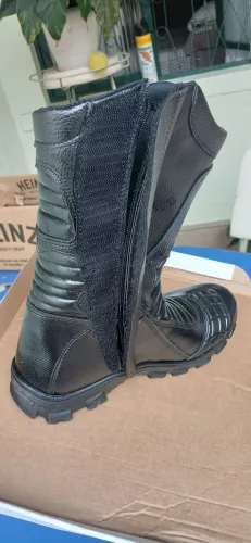 Vendo COTURNO masculino, N.40, novo, na Caixa