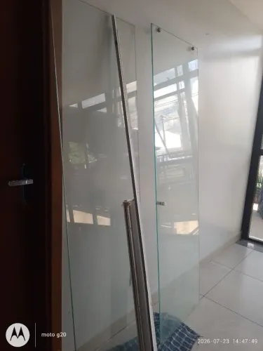 Vendo um box de banheiro