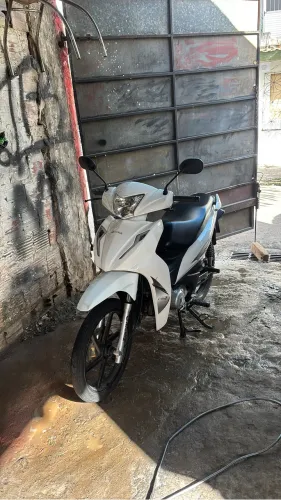 Moto em excelente estado de conservação!