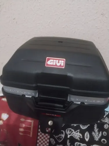 VENDO - BAU GIVI - NOVO - 27L- 250,00