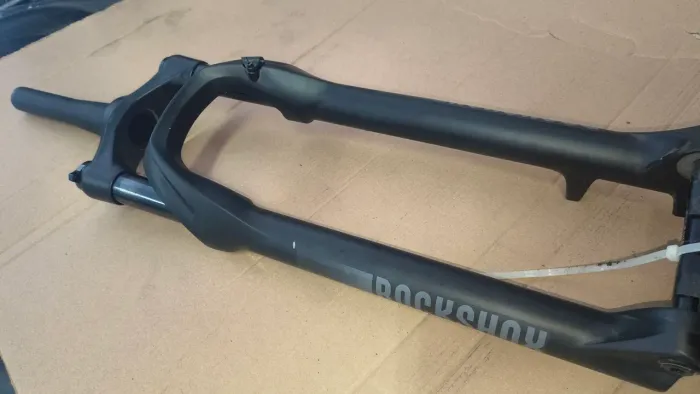 Suspensão rocksox judy trava no ombro boost tapared 29 vitrine 