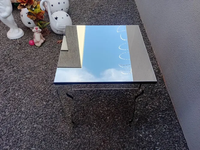 Mesa de Canto Espelhada 