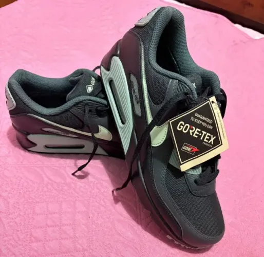 Tênis Nike Air Max 90 GORE-TEX Black Honeydew Impermeável - FD5810-001