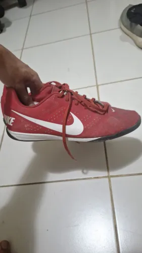 Chuteira nike beco 2