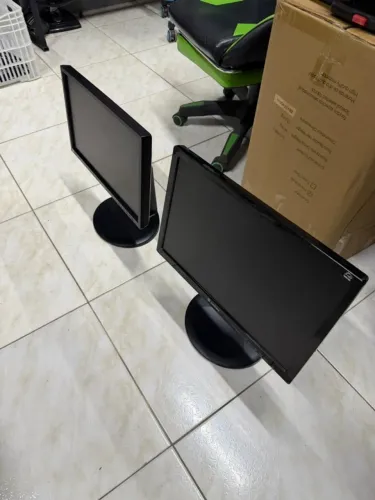 02 Monitores Usados - 20 Polegadas - Funcionando Perfeitamente (Pequenos detalhes)