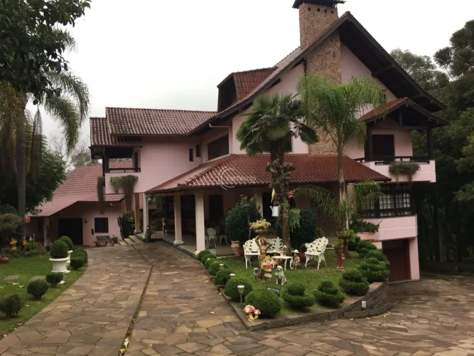 Venda - Casas em Condomínios - 5 dormitórios - Outras Localidades - Farroupilha - RS