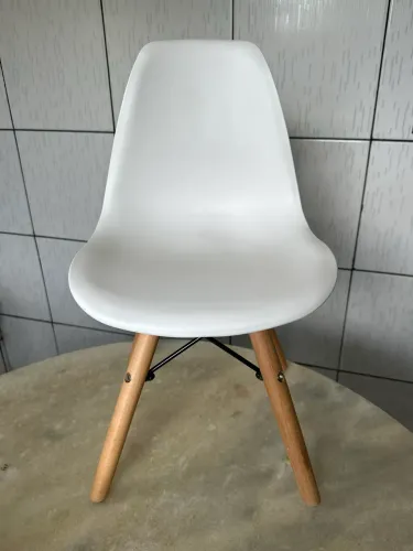 Cadeira infantil Easy Wood branca (Tok&Stok) 