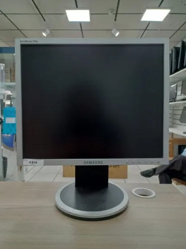 Monitor 17 Polegadas Widescreen Quadrado - 1097