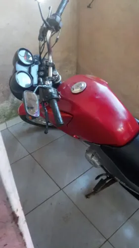 VENDE-SE MOTO YAMAHA