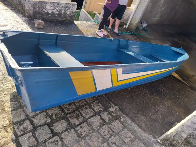 BARCO DE ALUMÍNIO 4,80M + 2 MOTORES DE 4HP REVISADOS