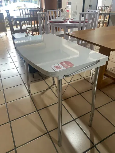 Mesa dobrável