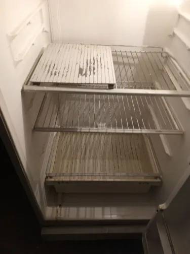 Vendo geladeira Brastemp antiga em condições de uso R$250, aceito oferta 