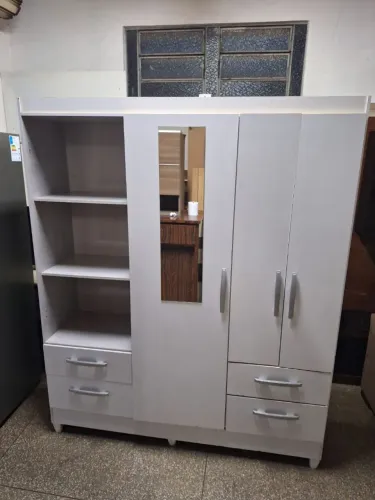 Guarda roupa de solteiro