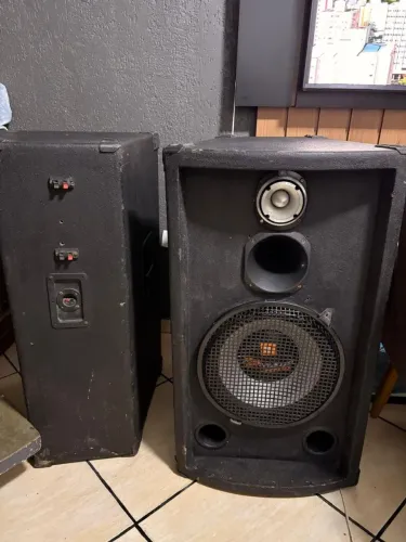 Caixa de som c/alto falante JbL