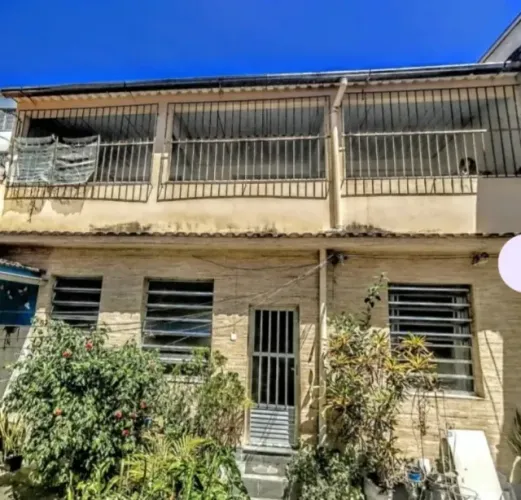 Linda Casa de Vila no Bairro Imperial