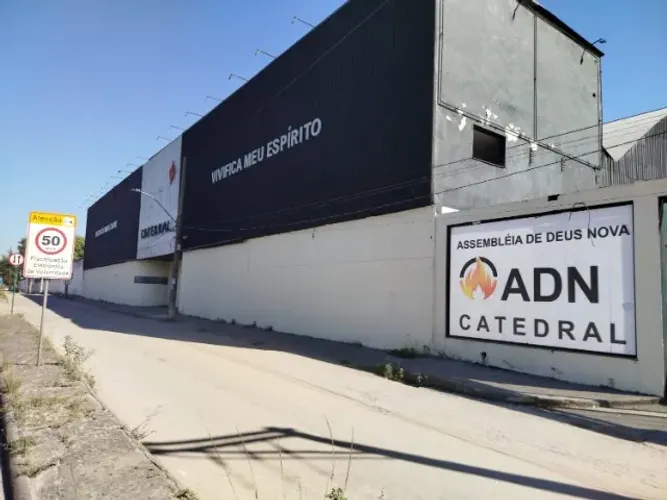 Aluguel de Galpão e Prédio Comercial - Laranjal, São Gonçalo