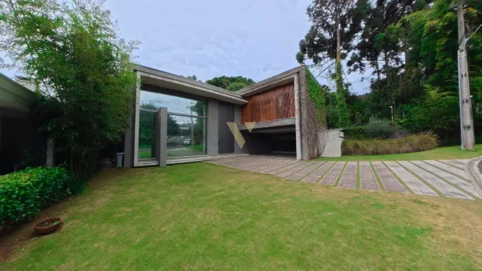 Elegância e Arquitetura Autoral no Campo Comprido Casa em condomínio fechado com 4 quarto