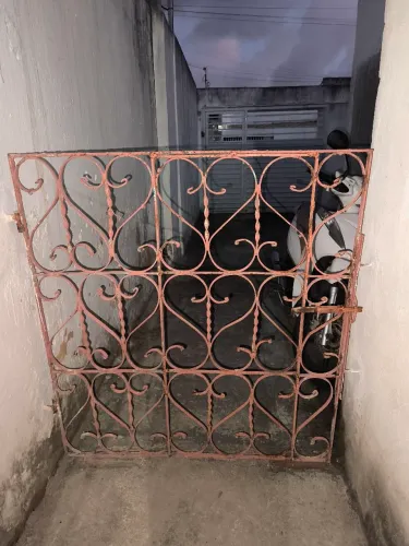 VENDO GRADE DE JANELA E PORTÃO