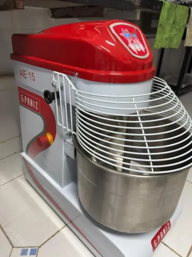 Masseira/Amassadeira Espiral G.Paniz 15KG (IMPECÁVEL)