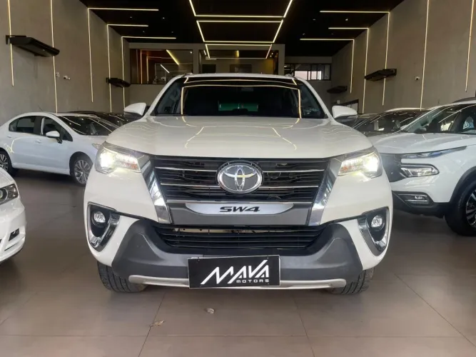 Toyota Hilux SW4 SRX 4X4 2.8 TDI 16V Dies. Aut. 2019