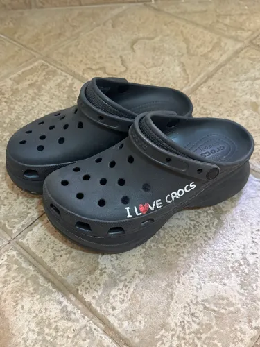 Crocs 