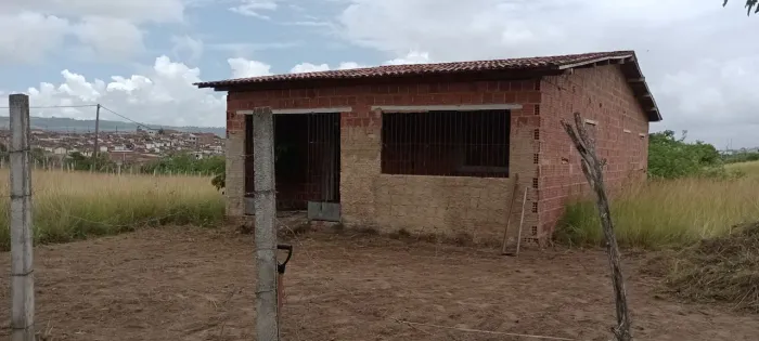 Vendo terreno com casa em vitória de santo antão