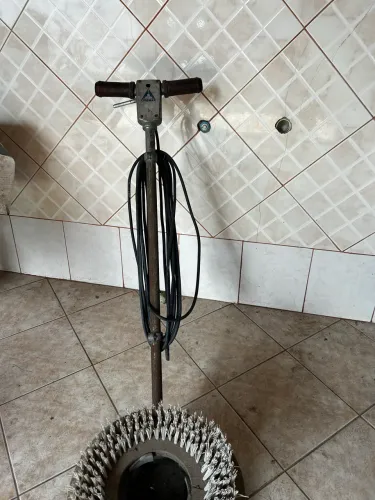 Enceradeira industrial 