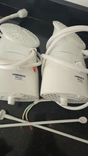 2 Chuveiros Marca Lorenzetti, Modelo Top Jet Multitemperatura Seminovos. 220 Volts.