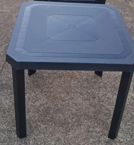 Mesa Plástica Desmontável 