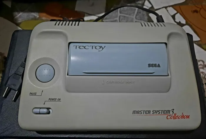 Master System 3 Collection (74 jogos na memória)