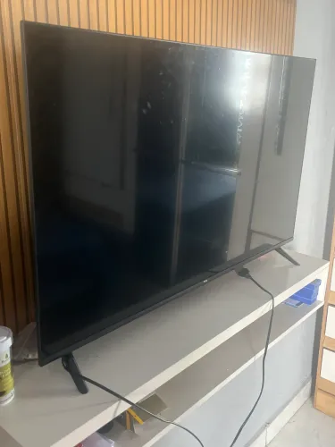 Tv TCL 43 polegadas com 6 meses de uso